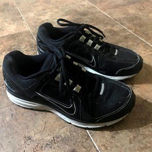 Black Nike Vomero 7 Running Shoes